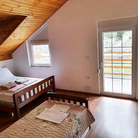 Bujtina Hysa Valbone Bagian luar foto